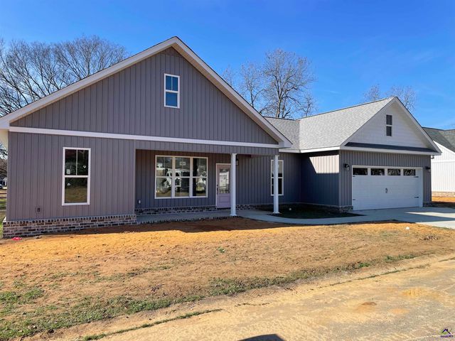 112 Pecan St, Cochran, GA 31014