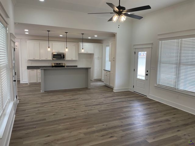 112 Pecan St, Cochran, GA 31014