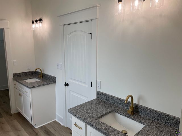 112 Pecan St, Cochran, GA 31014