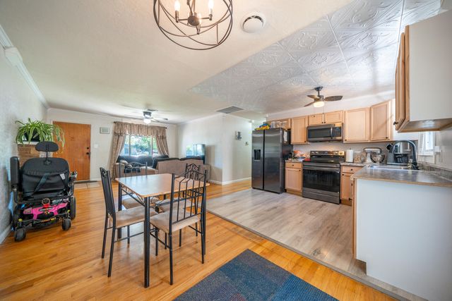 2976 West Way, Redding, CA 96002