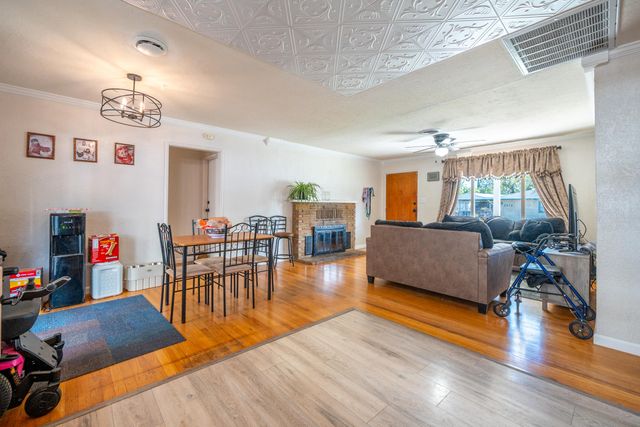 2976 West Way, Redding, CA 96002