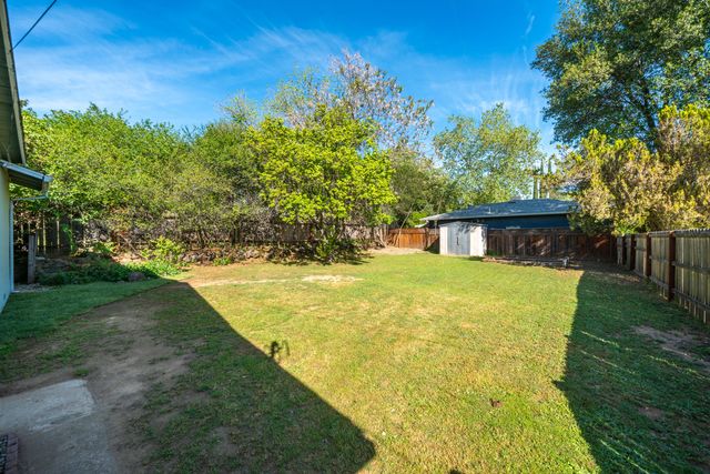 2976 West Way, Redding, CA 96002