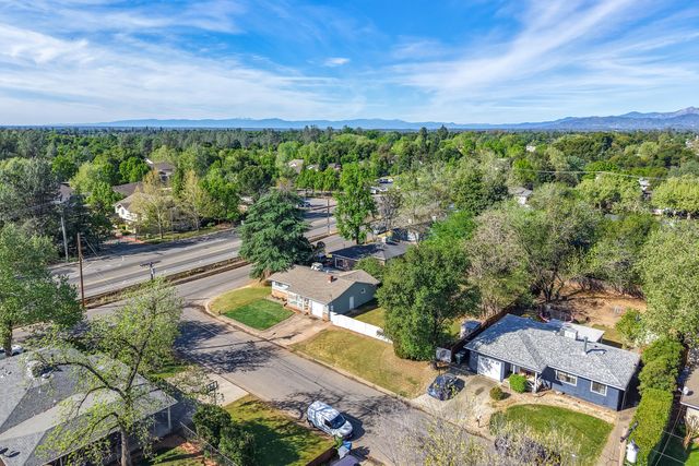 2976 West Way, Redding, CA 96002