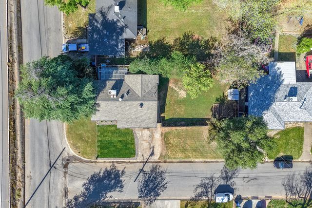 2976 West Way, Redding, CA 96002