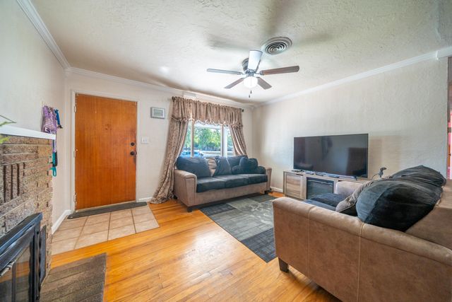 2976 West Way, Redding, CA 96002