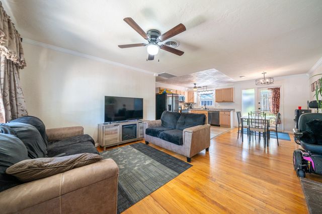 2976 West Way, Redding, CA 96002