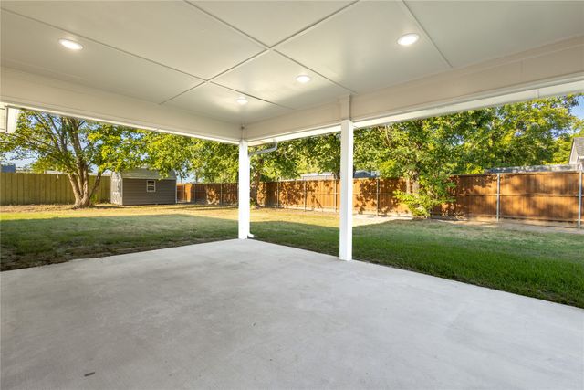 128 N Osborn Street, Alba, TX 75410