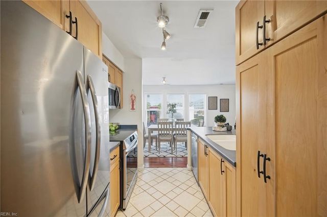 2249 Estuary CT, Virginia Beach, VA 23451