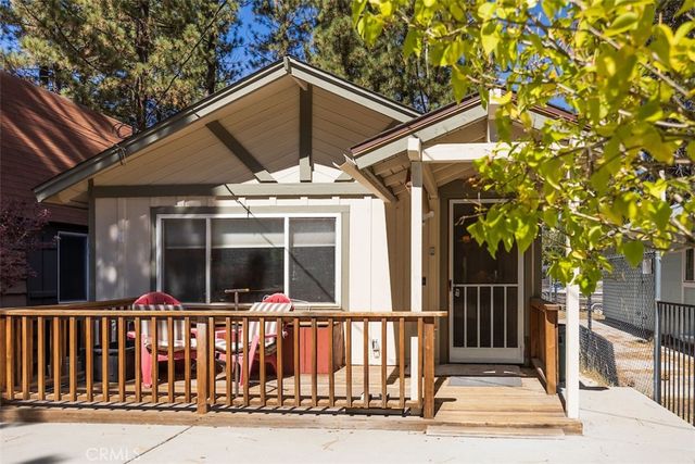 803 Robinhood Boulevard, Big Bear City, CA 92314