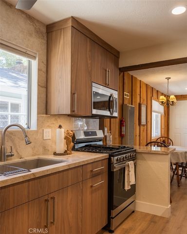 803 Robinhood Boulevard, Big Bear City, CA 92314