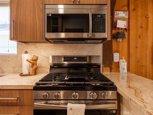 803 Robinhood Boulevard, Big Bear City, CA 92314