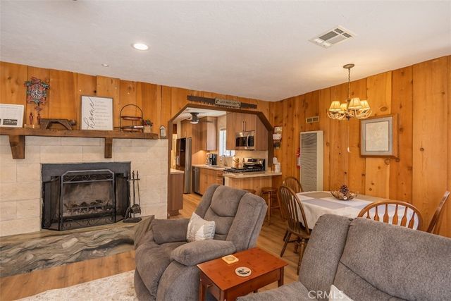 803 Robinhood Boulevard, Big Bear City, CA 92314