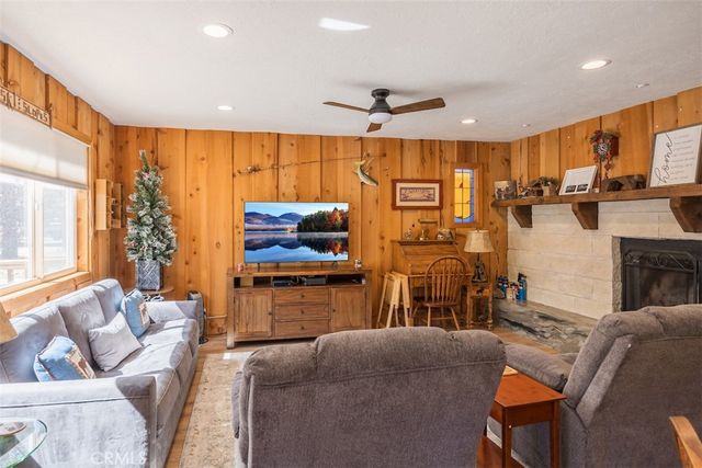 803 Robinhood Boulevard, Big Bear City, CA 92314