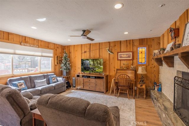 803 Robinhood Boulevard, Big Bear City, CA 92314