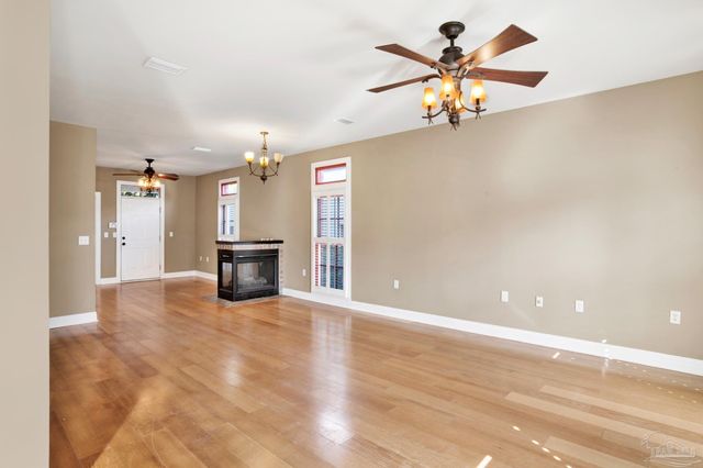 105 S Florida Blanca St, Pensacola, FL 32502