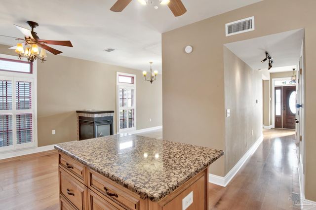 105 S Florida Blanca St, Pensacola, FL 32502