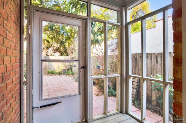 105 S Florida Blanca St, Pensacola, FL 32502