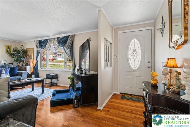 1 Woodsdale Court, Moore Twp, PA 18014