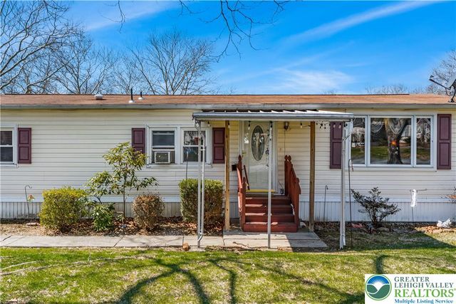 1 Woodsdale Court, Moore Twp, PA 18014