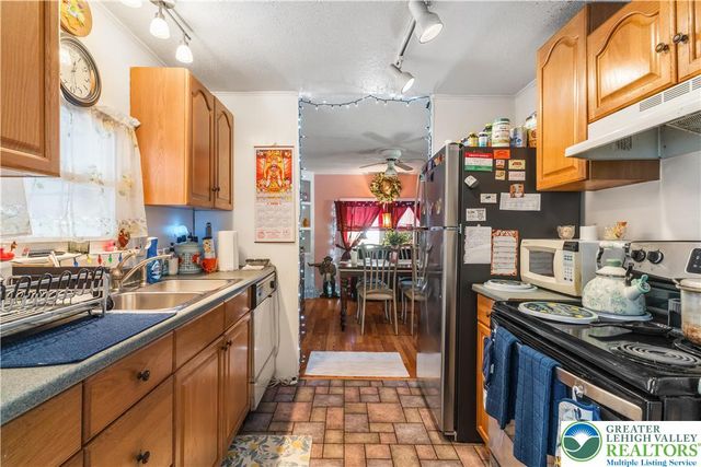 1 Woodsdale Court, Moore Twp, PA 18014