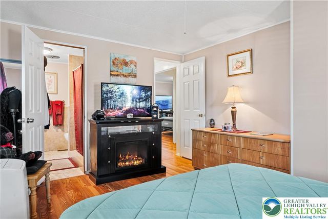 1 Woodsdale Court, Moore Twp, PA 18014