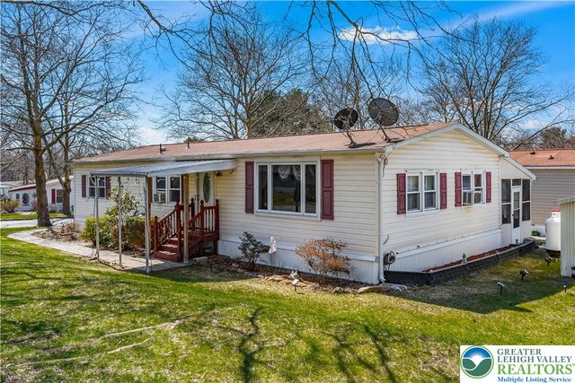 1 Woodsdale Court, Moore Twp, PA 18014