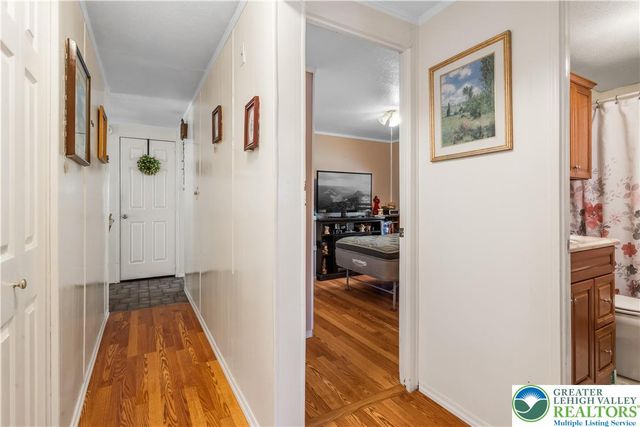 1 Woodsdale Court, Moore Twp, PA 18014