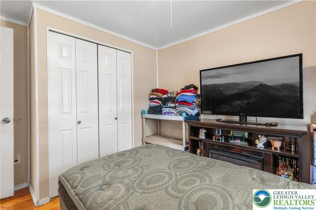 1 Woodsdale Court, Moore Twp, PA 18014