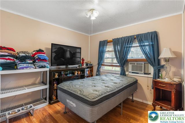 1 Woodsdale Court, Moore Twp, PA 18014