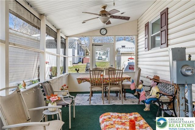 1 Woodsdale Court, Moore Twp, PA 18014