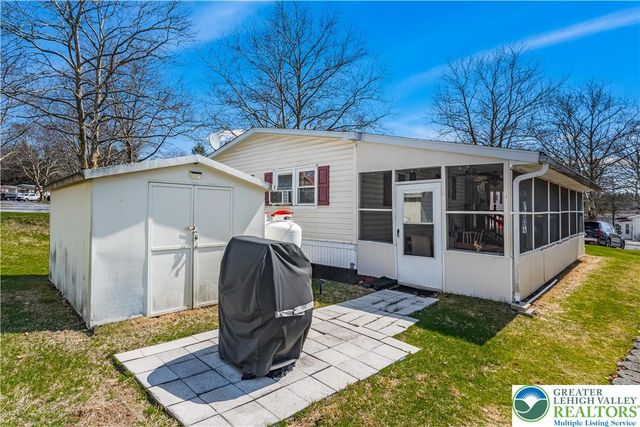1 Woodsdale Court, Moore Twp, PA 18014