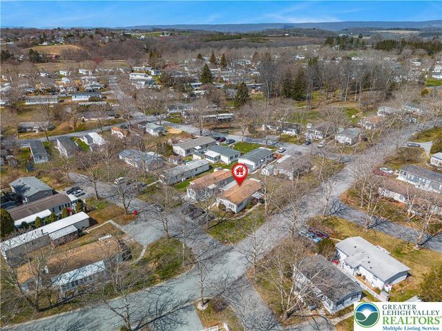 1 Woodsdale Court, Moore Twp, PA 18014
