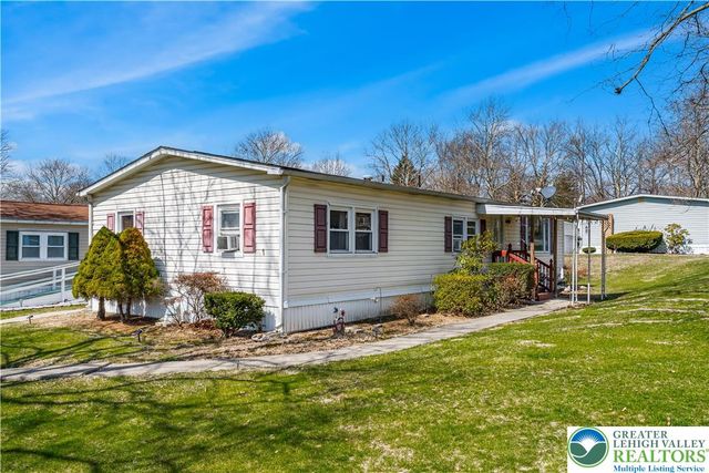 1 Woodsdale Court, Moore Twp, PA 18014