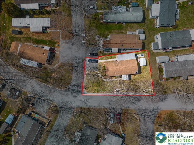 1 Woodsdale Court, Moore Twp, PA 18014