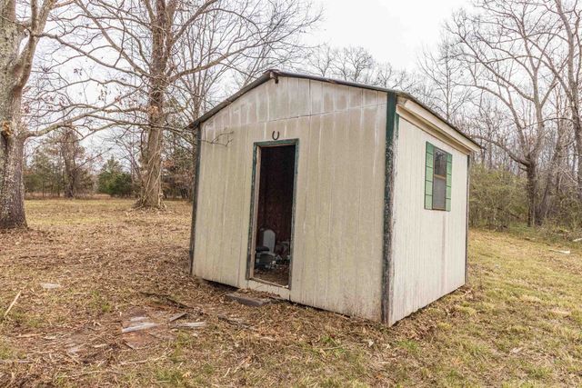 4850 PLEASANT SITE RD, Selmer, TN 38375