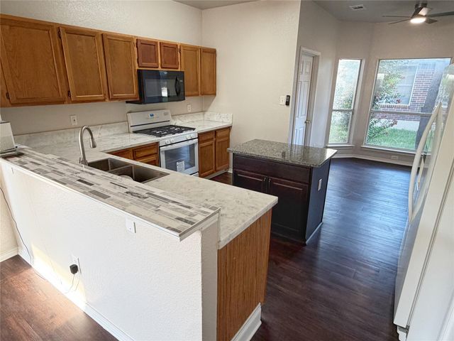 1114 Black Locust DR, Pflugerville, TX 78660