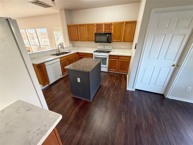 1114 Black Locust DR, Pflugerville, TX 78660