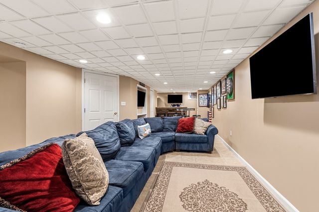 4 George, Andover, MA 01810