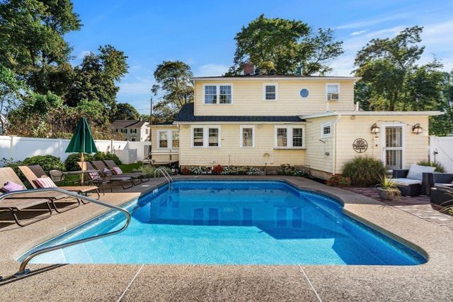 4 George, Andover, MA 01810