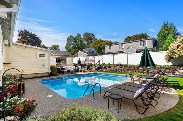 4 George, Andover, MA 01810