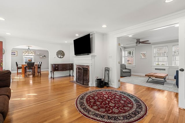 4 George, Andover, MA 01810