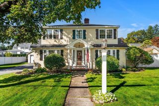 4 George, Andover, MA 01810