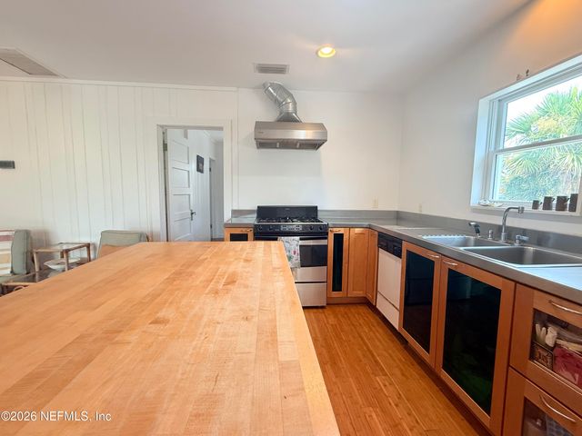 115 AZALEA Place, Neptune Beach, FL 32266