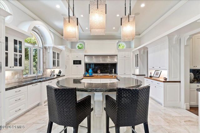 6274 S Oles Lane, Holladay, UT 84121