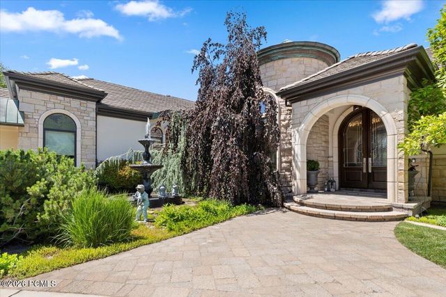 6274 S Oles Lane, Holladay, UT 84121