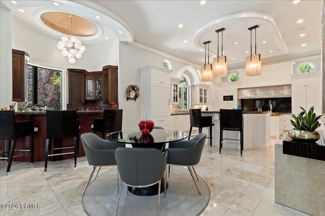 6274 S Oles Lane, Holladay, UT 84121