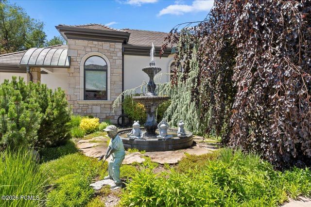 6274 S Oles Lane, Holladay, UT 84121