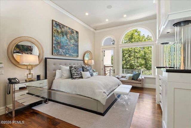 6274 S Oles Lane, Holladay, UT 84121