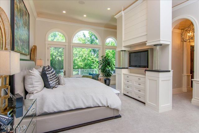 6274 S Oles Lane, Holladay, UT 84121