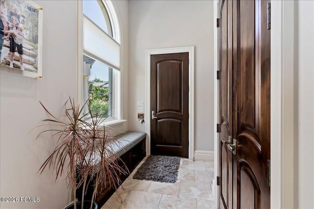6274 S Oles Lane, Holladay, UT 84121